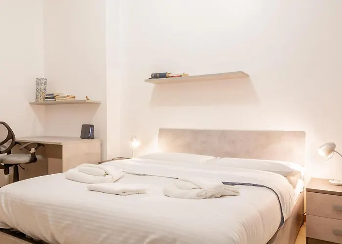 Bnbutler - Pellegrino Rossi, 42 - Ampio E Comodo Per 5 Apartment *