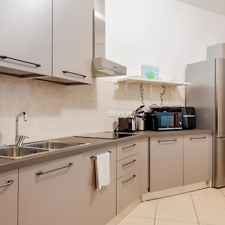 Bnbutler - Pellegrino Rossi, 42 - Ampio E Comodo Per 5 * Milano